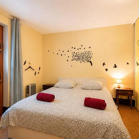Maison Familiale Au Avec Grand Terrain Arbore بيت للعطل *