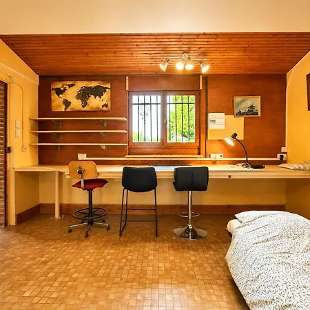 Maison Familiale Au Avec Grand Terrain Arbore بيت للعطل